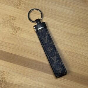Luxury Keychain Design Brown Monogram Style Gold Hardware